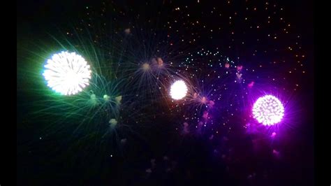 Entre histoire et savoir faire. Feu d'artifice 15 Août Royan Fireworks La plage d'Ibiza ...