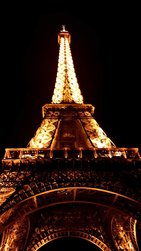 The Eiffel Tower At Night Pics
