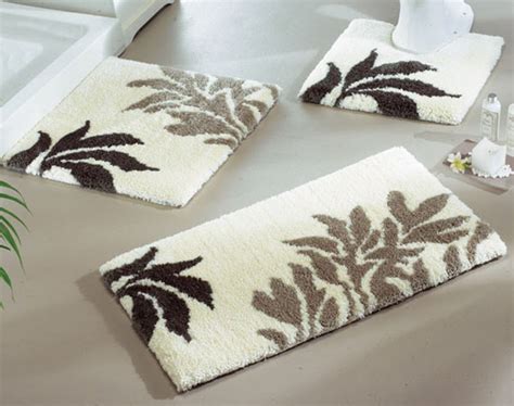 Besides the decorative function, the mats are practical. 47+ Fabulous & Magnificent Bathroom Rug Designs 2021 | Pouted.com