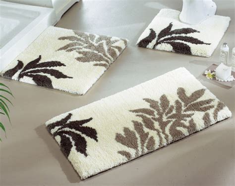 Find bathroom mats in a wide variety of patterns and comfortable materials. 47+ Fabulous & Magnificent Bathroom Rug Designs 2019 | Pouted