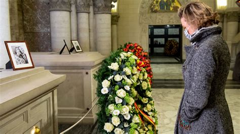 La princesse delphine et son compagnon jim o'hare seront de la partie aux festivités officielles du 21 juillet, à bruxelles, a annoncé le palais lundi. La princesse Delphine invitée officiellement à se ...