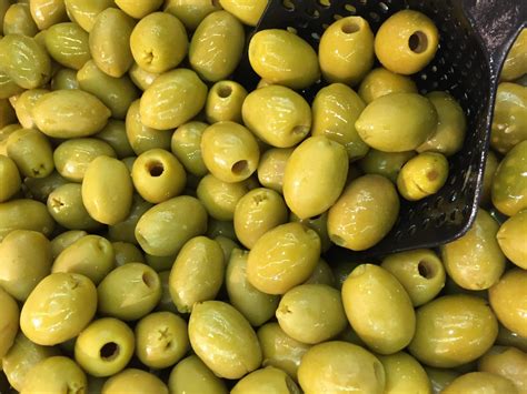 Why Is Olive Oil Extra Virgin And How To Find It Foodprint