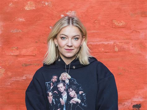 Nå er det endelig klart hvilke skuespillere som skal briljere i filmen det er store forventninger til. Astrid S skal spille Askepott - VG