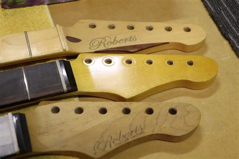 Roberts Custom Guitars Australia Jedistar