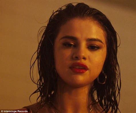 Selena Gomez Hypnotizes In Silk Bra And Wet Tresses In Wolves Video Selena Gomez Hair Selena
