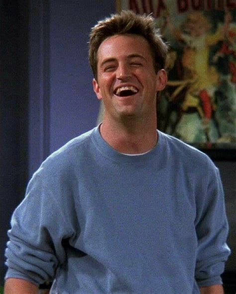 Pin By Fneet On The Dudes Chandler Bing Friends Characters Chandler
