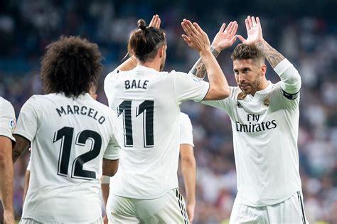 Real madrid club de fútbol, commonly referred to as real madrid, is a spanish professional football club based in madrid. Real Madrid, filtrano le immagini della prima maglia 2019 ...