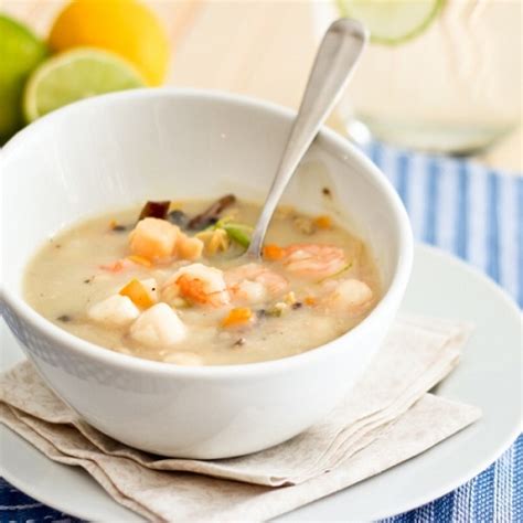 Slow Cooker Creamy Seafood Chowder - The Best Recipes