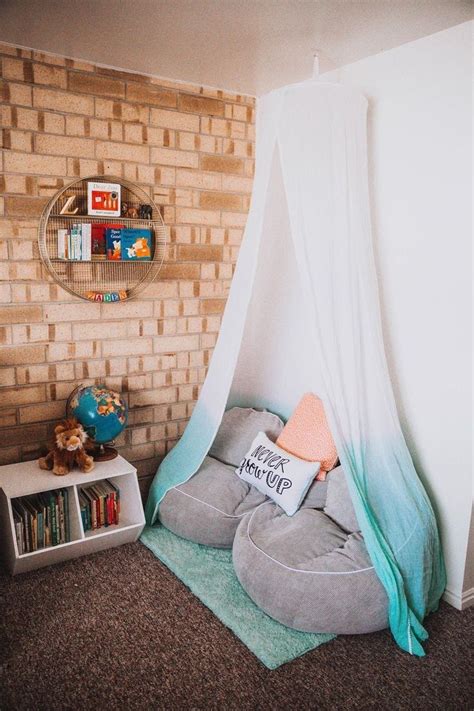 Create a reading nook for your child with these canopy and teepee reading nook ideas, including inspiration photos on what style and accessories to elements of a great canopy or teepee reading nook. 25+ Cute Canopy Reading Nook Inspiration for Small Room ...