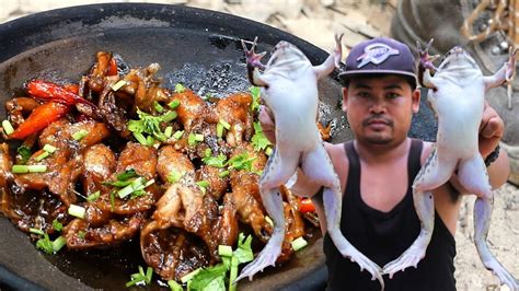 Cooking Frog In The Wild Cooking Frog Recipe Wild Food Cooking