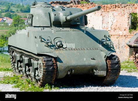 M4a3 E376mm Sherman Panzer Ex Jugoslawischen Armee In Turanj Museum