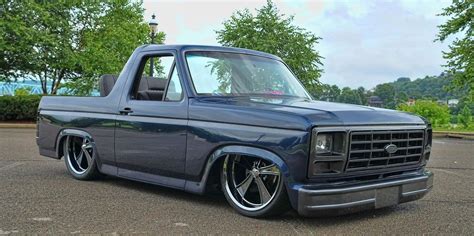10 Photos Of Slammed Suvs And Trucks That Actually Look Good