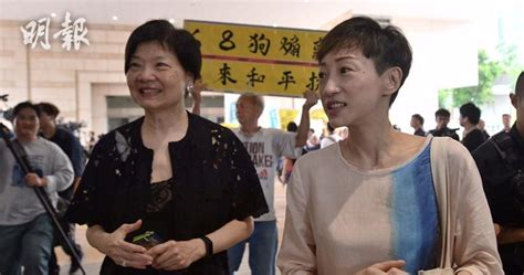 陳淑莊（英文：tanya chan，1971年9月14號—）係香港大律師、政治人物同舞台劇演員，香港立法 for faster navigation, this iframe is preloading the wikiwand page for 陳淑莊. 【佔中九子案】陳淑莊陳情：有幸為這個家努力 今生無怨無悔 (11:22) - 20190410 - 港聞 - 即時新聞 - 明報新聞網