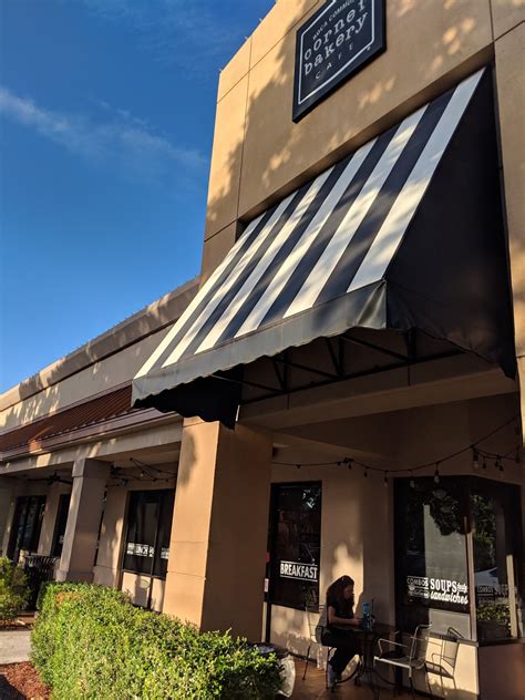 Glades Plaza – A Shopping Center in Boca Raton, FL