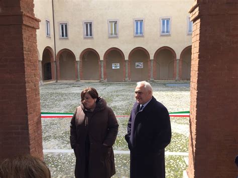 Agenzia entrate, in arrivo 497 lettere nel piacentino che segnalano possibili anomalie. Agenzia delle Entrate e Catasto in piazza Casali ...
