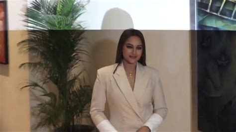 Sonakshi Sinha Gives Dabangg Reply On Being Asked About Getting Married Video Dailymotion