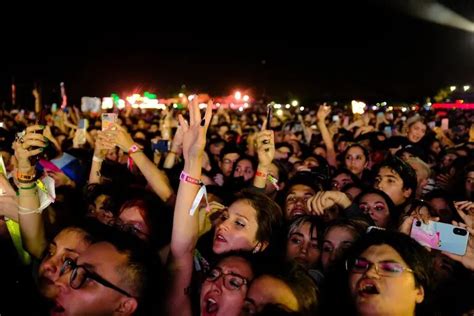 Lollapalooza Argentina 2022 Del Gran Show De Miley Cyrus Al Cierre De Bizarrap Ventana Del Norte