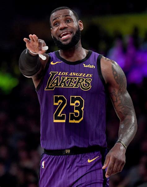 Download Lebron James Pictures