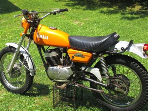 It is original except handle bar. 1972 Yamaha DT2 250 Enduro, Nice clean, original survior ...