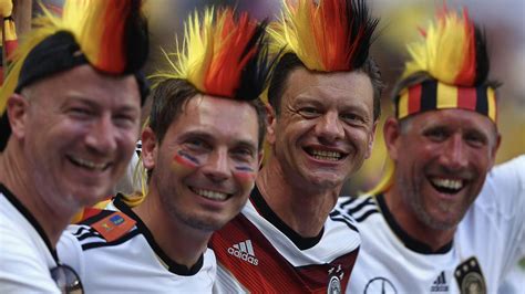 Euro 2016 Fan Club Betreuer Setzen Auf Tagestouren Dfb Deutscher