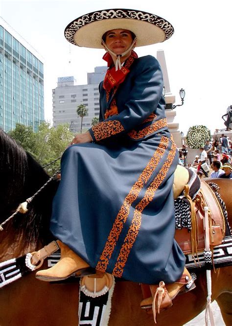 Charras Mexicanas Escaramuza Dresses Charro Outfit Beautiful Mexican Women Mexican Costume