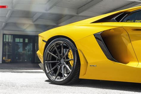 Lamborghini Aventador Yellow Anrky An Wheel Wheel Front