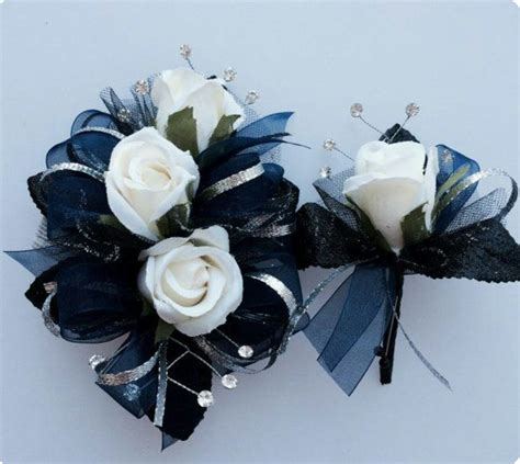 Pin By Allisha Armstrong On Homecomingprom Boutonnieres Prom