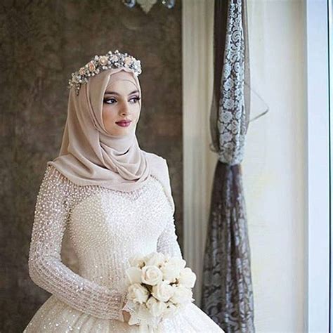 Salixat Kasumova Makes A Stunning Hijabi Bride Modest Fashion