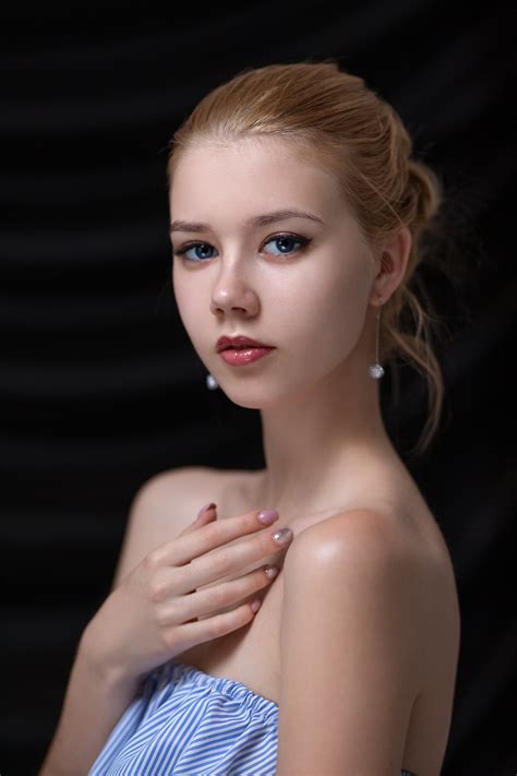 Aleksey Lozgachev Women Blonde Hairbun Makeup Lipstick Looking At Viewer Bare Shoulders Stripes