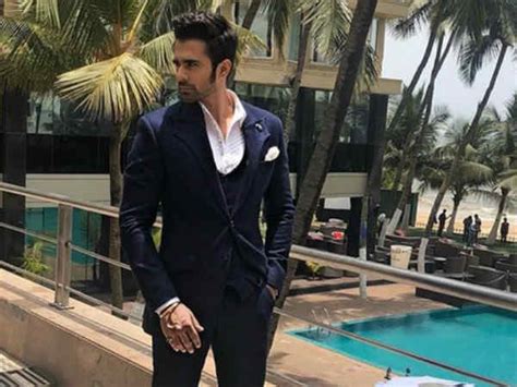 Pearl v puri is a tv actor. Is Pearl V Puri Dating Karishma Tanna? Here's What The ...
