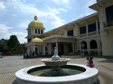 Atrašanās vietu kartē muzium diraja istana batu. cerita merepek meraban: FENDIxKL | MUZIUM DIRAJA, KUALA LUMPUR