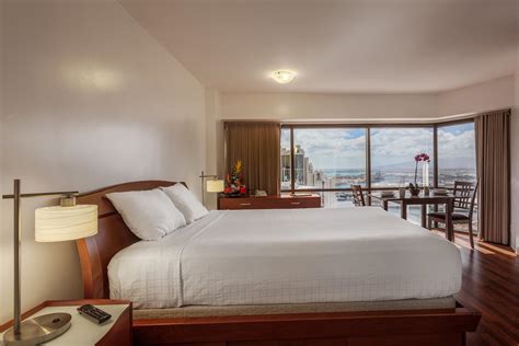 Executive family suite, 2 bedrooms, 1 bathroom. Business Suite Deluxe Ocean View | Aqua-Aston Hospitality