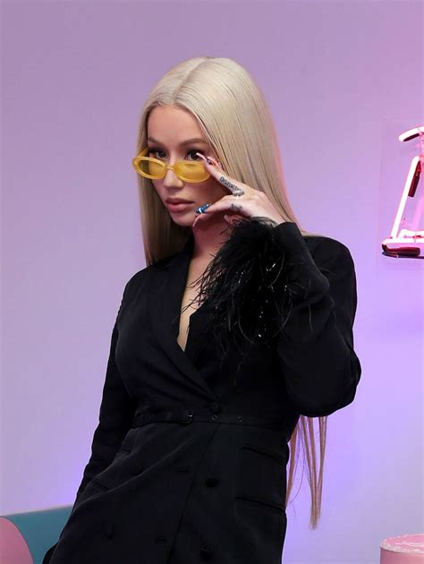 Iggy Azalea At A Pop Up Store For Launch Of Her New Album In My Defense In West Hollywood 07 20