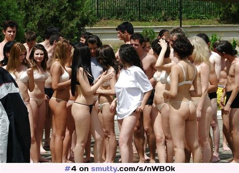 Groups Amateur Outdoor Flashing Orgy Gruppen Orgie Photo