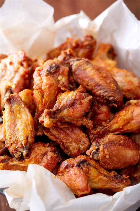 Extra Crispy Baked Chicken Wings I Food Blogger