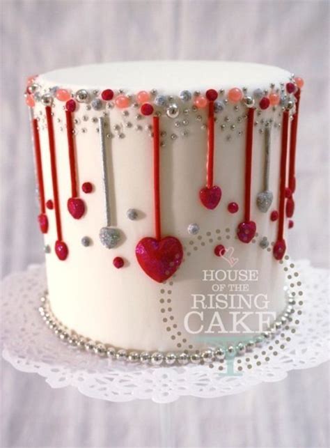 I was asked to make a valentine's day cake for a couple's party for church. Fabulous valentine cake decorating ideas (16) | Cakes ...