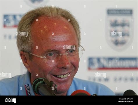 England Manager Sven Goran Eriksson Stock Photo Alamy