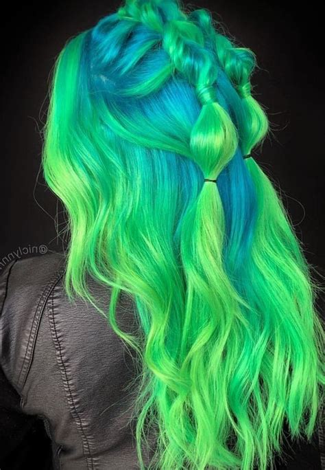 30 Glamorous Light To Dark Green Hair Styles Trending Now Hair