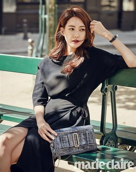 Beautiful Asian Women Lee Yo Won Park Seo Joon Lil Black Dress