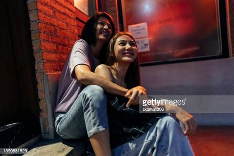 Lesbian Lovers Kissing Foto E Immagini Stock Getty Images