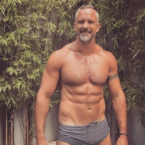 15 stunning silver foxes that will awaken your inner thirst silver foxes men silver foxes