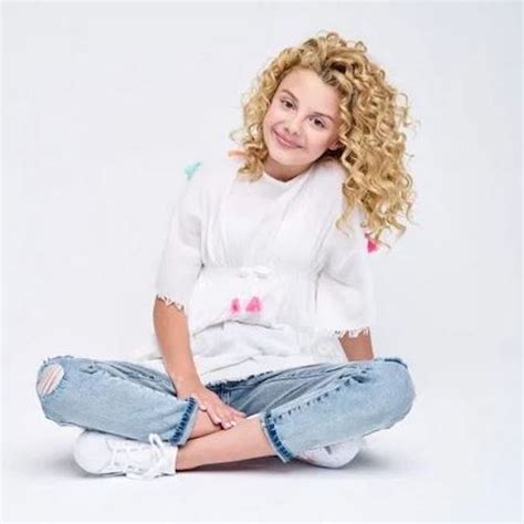 Five Minutes With Disney Channels Bunkd Co Star Mallory James Mahoney