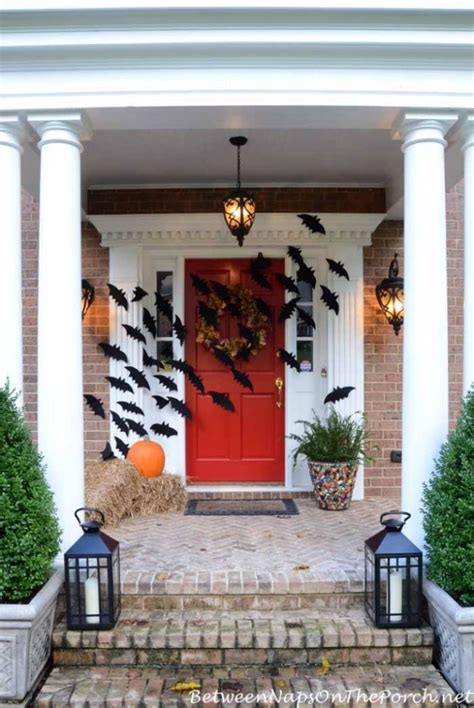 12 Spooky Halloween Porch Ideas