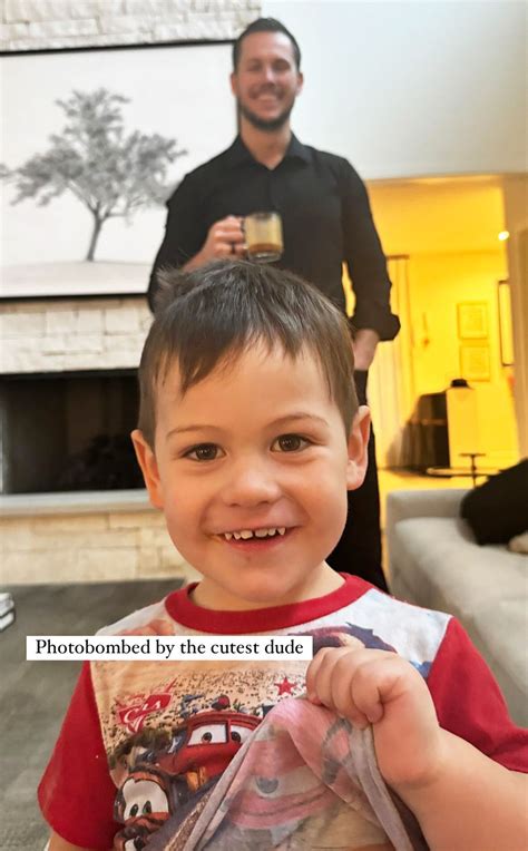 Shawn Johnsons Husband Reveals Son 2½ Is Wearing Age 5 6 Clothes