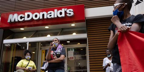 Mcdonald's workers in 15 us cities plan to strike for higher wages on may 19, the day before the company's annual shareholders meeting. Anarchist news from 300+ collectives 🏴 AnarchistFederation.net