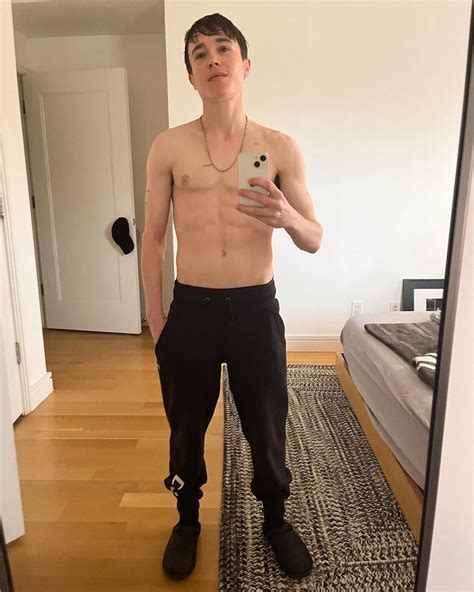 Elliot Page Goes Shirtless And Flaunts Six Pack Abs In New Mirror Selfie