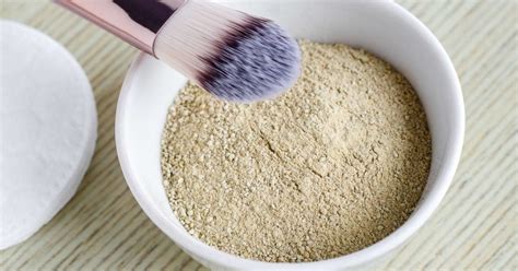 11 Benefits Of Bentonite Clay How To Use It And Side Effects