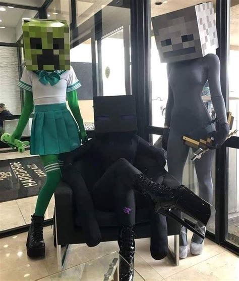 Enjoy A Batch Of Funny Weird And Random Pics 41 Images Minecraft Costumes Cute Cosplay