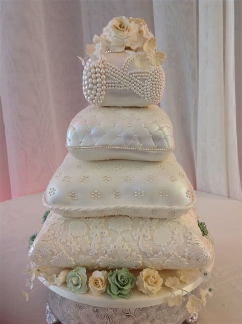 pillow wedding cake