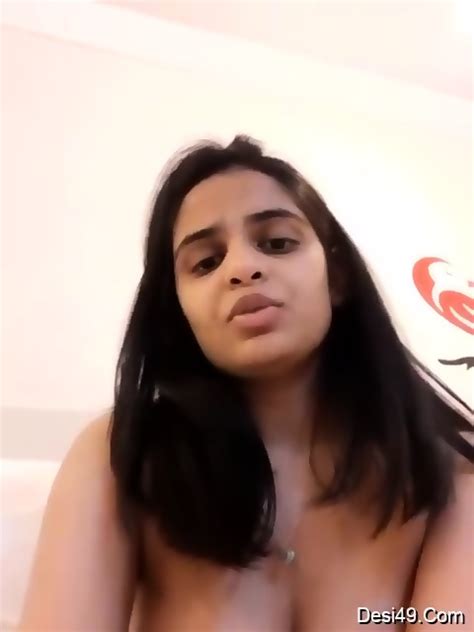 Hot Babe Sexy Tamil Indien Montre Sa Chatte Jouer Avec Un Gode Eporner